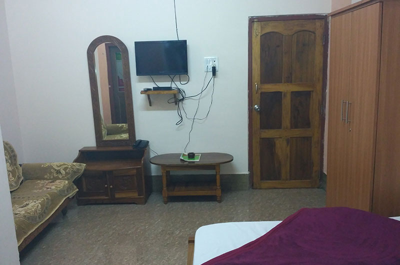 Coniferoues Resort, Cherrapunjee - Deluxe Three Bedded Rooms-4